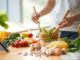 L’alimentation à dominante végétale engendre une baisse de la mortalité et de la morbidité