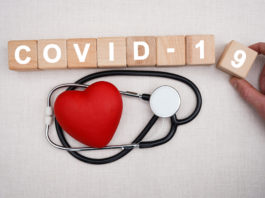 La supplémentation en vitamine D diminue les symptômes du COVID-19 ! Covid-19 & Vitamine D