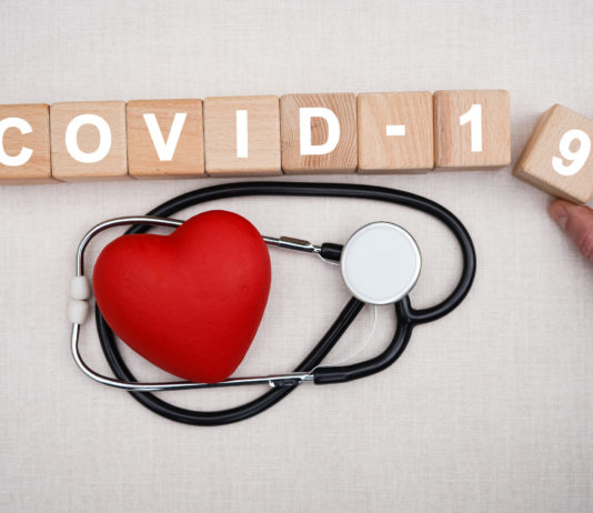 La supplémentation en vitamine D diminue les symptômes du COVID-19 ! Covid-19 & Vitamine D