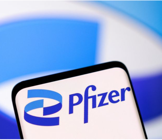 Pfizer poursuivi en justice pour avoir présenté de manière trompeuse l’efficacité de son vaccin